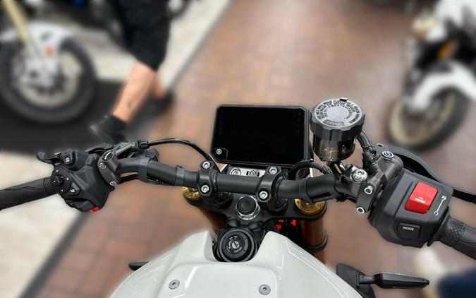 2026 Yamaha XSR900
