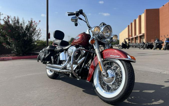 2009 Harley-Davidson® FLSTC Heritage Softail® Classic RED HOT SUNGLO 041727