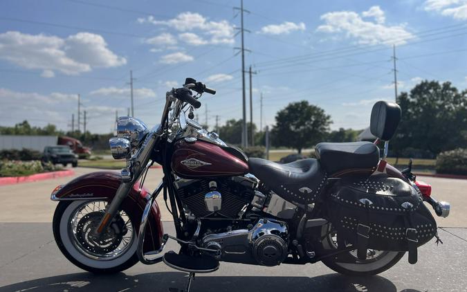 2009 Harley-Davidson® FLSTC Heritage Softail® Classic RED HOT SUNGLO 041727
