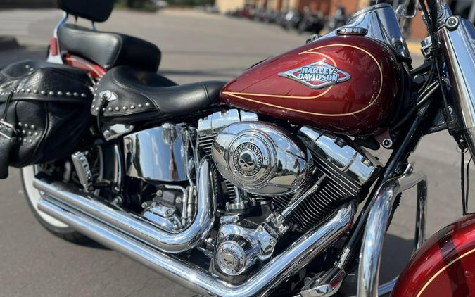 2009 Harley-Davidson® FLSTC Heritage Softail® Classic RED HOT SUNGLO 041727