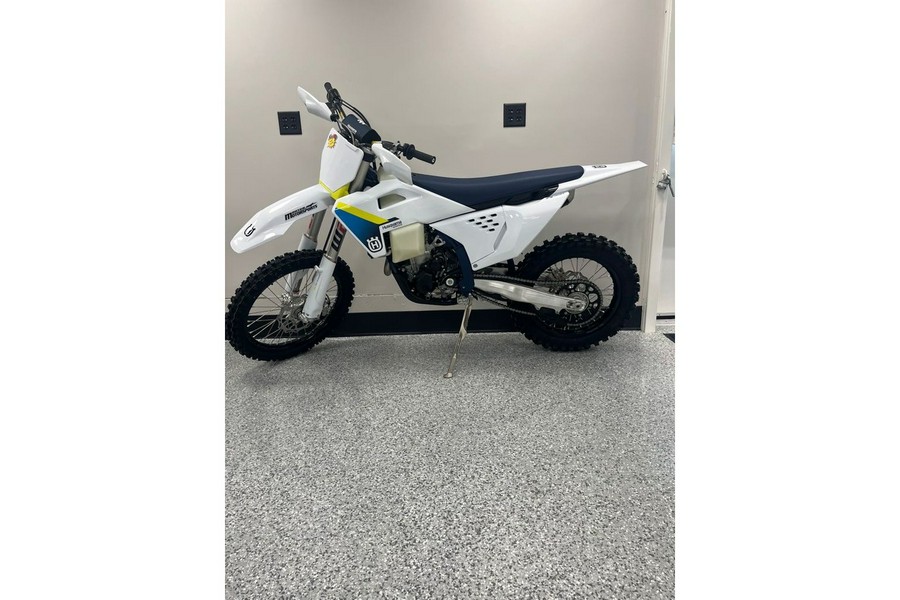 2025 Husqvarna Motorcycles FX 350