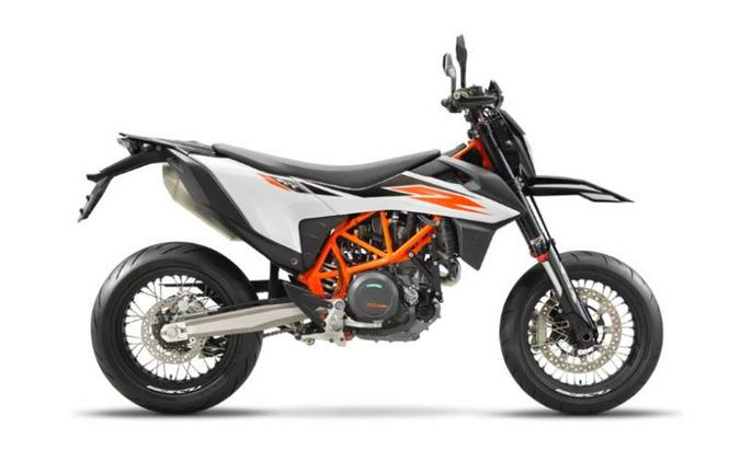 2019 KTM 690 SMC R Review (17 Fast Facts)