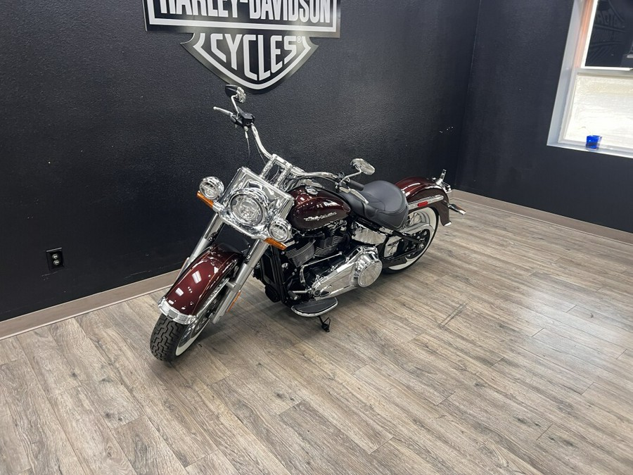 2018 Harley-Davidson® Deluxe