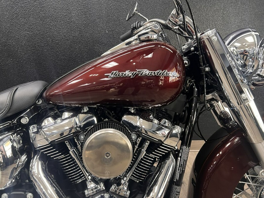 2018 Harley-Davidson® Deluxe