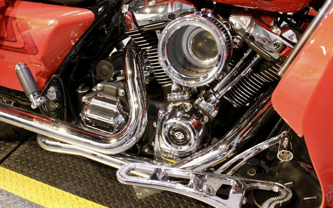 Used 2017 Harley-Davidson Road King Grand American Touring FLHR Motorcycle For Sale In Columbus, OH