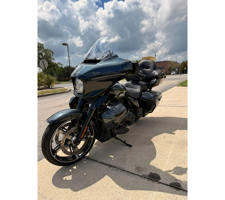 FLHXU 2025 Street Glide Ultra