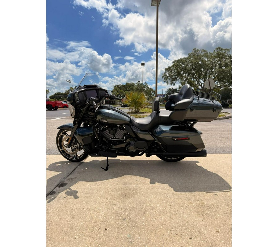 FLHXU 2025 Street Glide Ultra