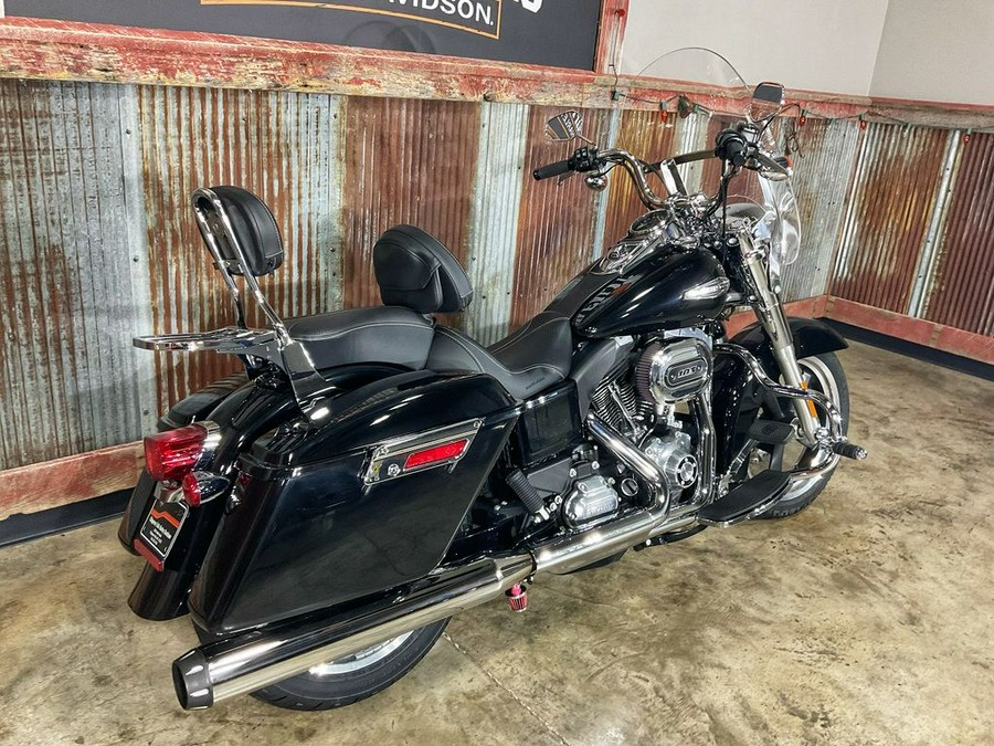 2016 Harley-Davidson® FLD - Dyna® Switchback™