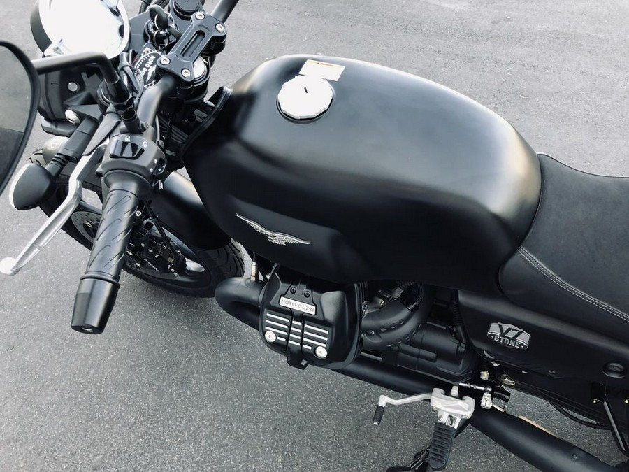 2023 Moto Guzzi V7 Stone