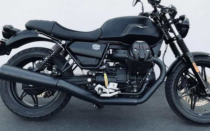 2023 Moto Guzzi V7 Stone