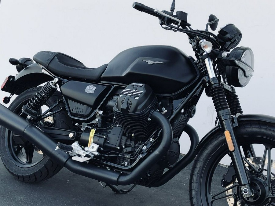 2023 Moto Guzzi V7 Stone