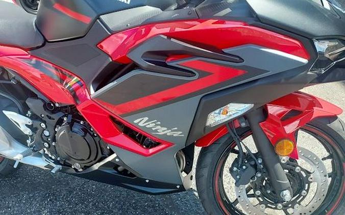 2024 Kawasaki Ninja® 500 ABS Passion Red/Metallic Flat Spark Black