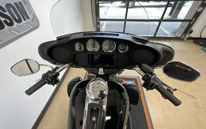 2024 Harley-Davidson® FLHTCUTG - Tri Glide® Ultra