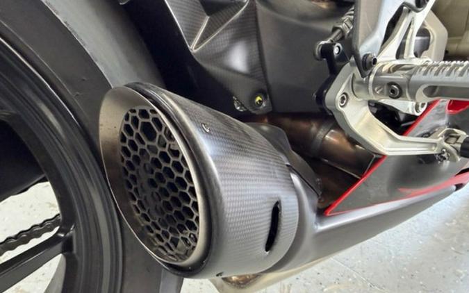 2025 Ducati Panigale V2 Superquadro Final Edition