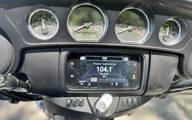 FLHTCUTG 2023 Tri Glide® Ultra