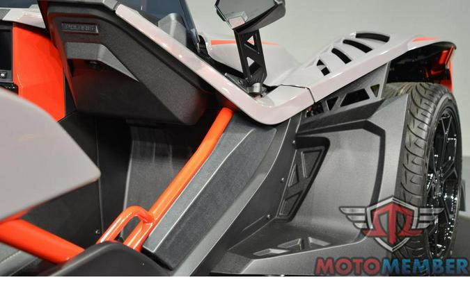 2026 Slingshot R Manual Radiant Gray with Indy Red Pearl