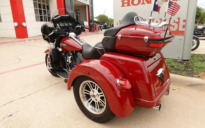 2021 Harley-Davidson Trike FLHTCUTG - Tri Glide Ultra