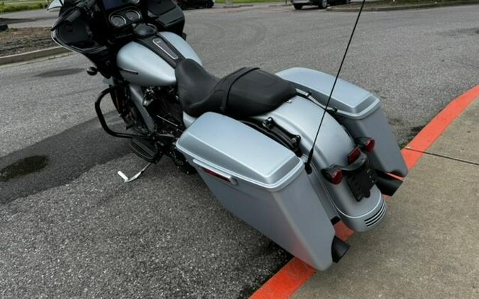 2020 Harley-Davidson Road Glide Special Barracuda Silver Denim