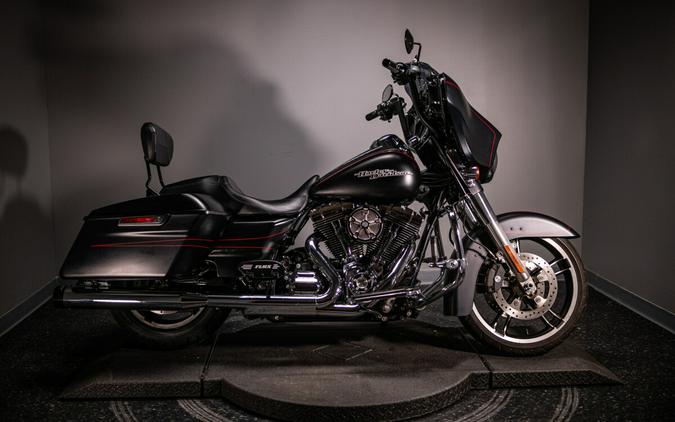 2014 Street Glide® Special (FLHXS)
