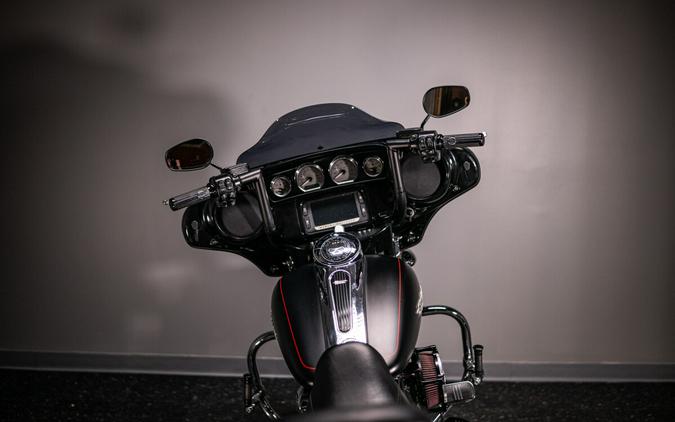 2014 Street Glide® Special (FLHXS)