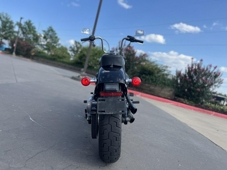 2020 Harley-Davidson® Softail Standard® FXST Vivid Black 062868