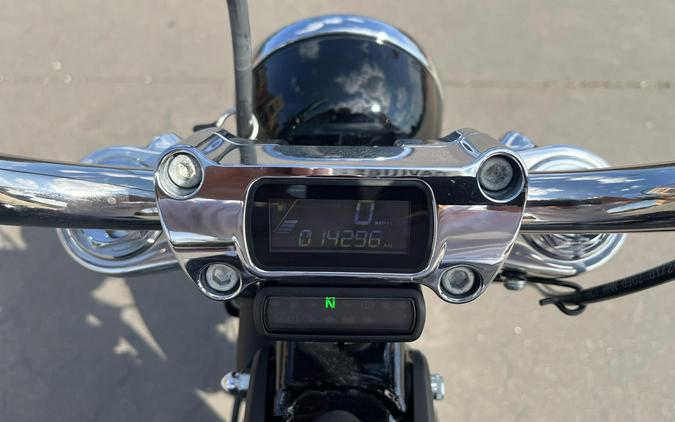 2020 Harley-Davidson® Softail Standard® FXST Vivid Black 062868