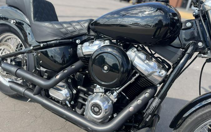 2020 Harley-Davidson® Softail Standard® FXST Vivid Black 062868