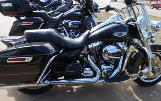 2015 Harley-Davidson® FLHR103