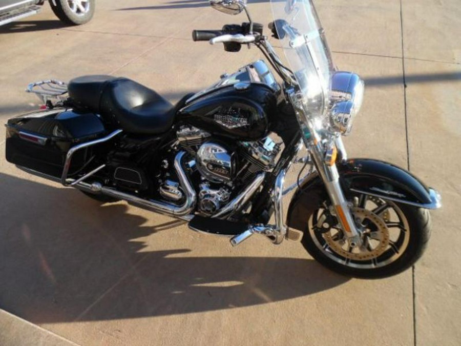 2015 Harley-Davidson® FLHR103