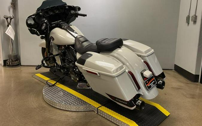 2020 Harley-Davidson® FLHXSE - CVO™ Street Glide®