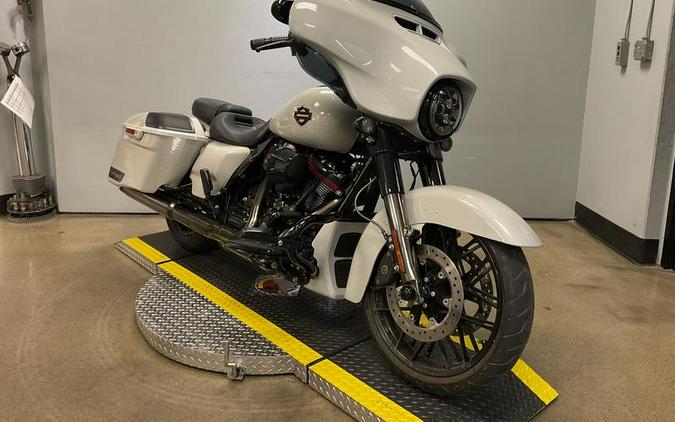 2020 Harley-Davidson® FLHXSE - CVO™ Street Glide®