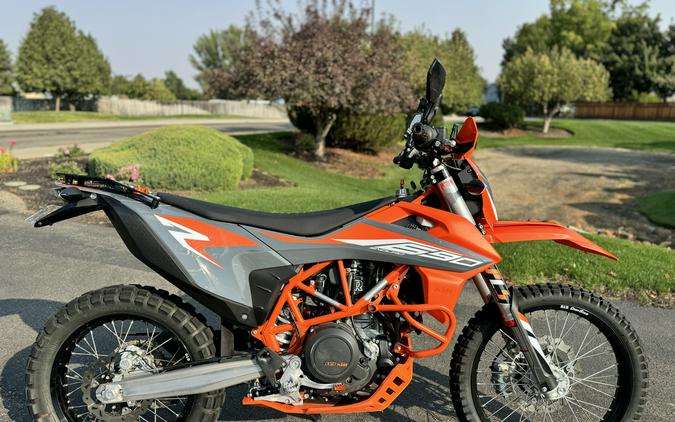 2022 KTM 690 ENDURO R