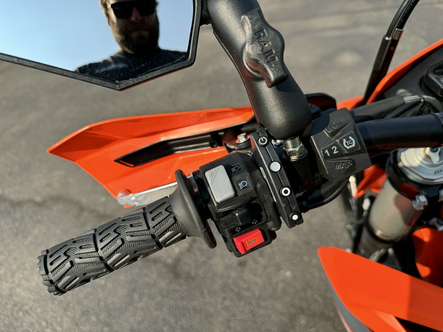 2022 KTM 690 ENDURO R