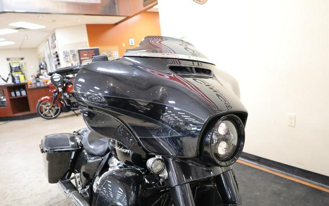 FLHXSE 2017 CVO™ Street Glide®