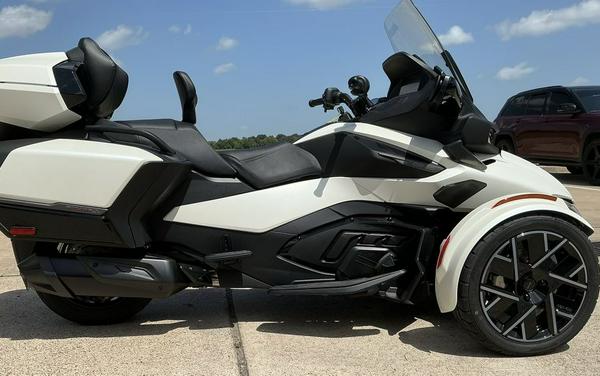 2026 Can-Am® Spyder RT Sea-to-Sky