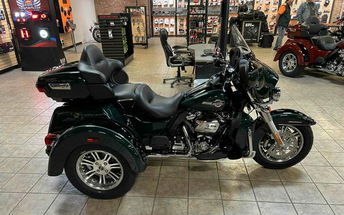 2024 Harley-Davidson Tri Glide Ultra Alpine Green / Vivid Black