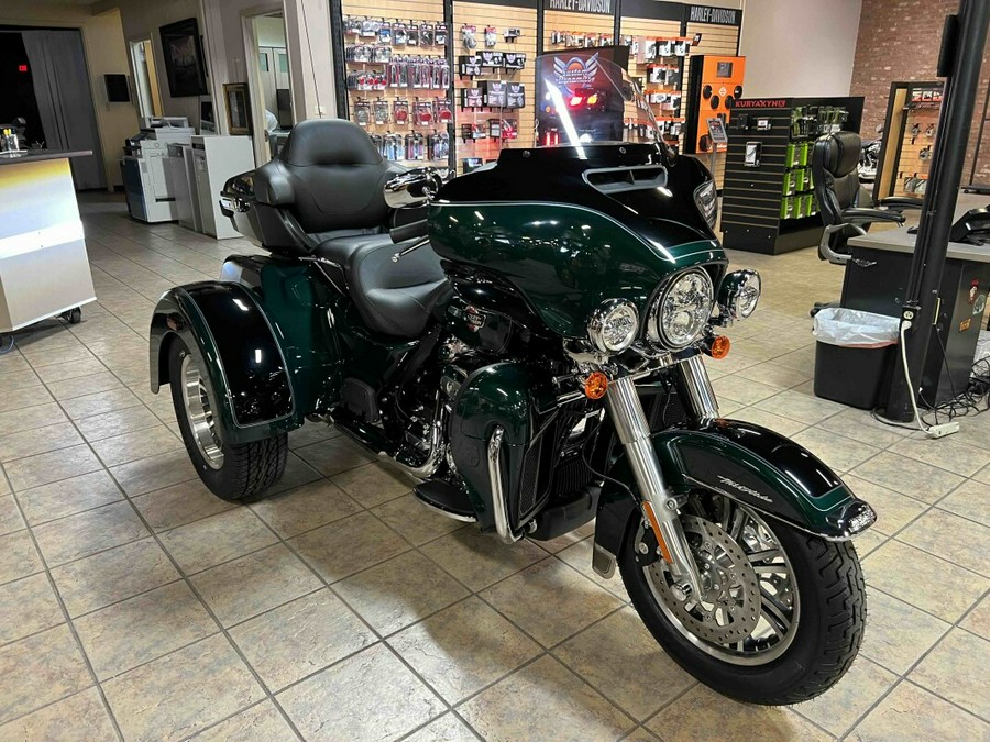 2024 Harley-Davidson Tri Glide Ultra Alpine Green / Vivid Black