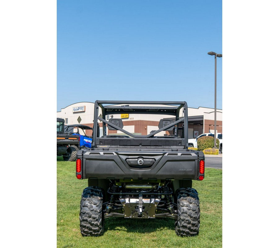 2025 Can-Am™ Defender DPS HD7