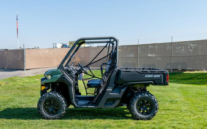 2025 Can-Am™ Defender DPS HD7