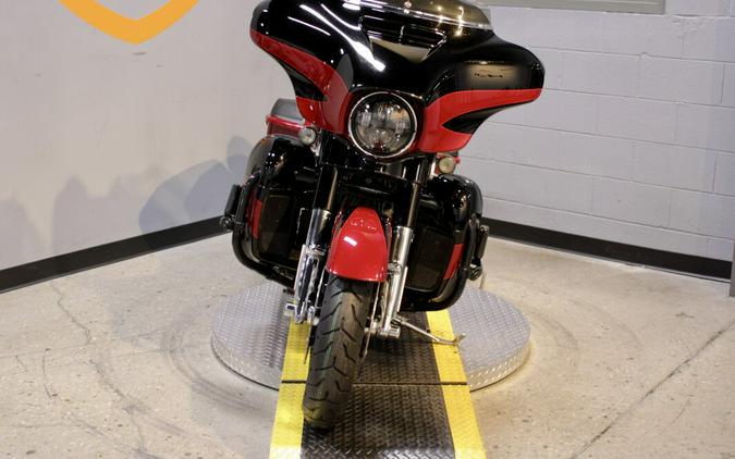 Used 2017 Harley-Davidson CVO Street Glide FLHXSE Motorcycle For Sale In Columbus, OH