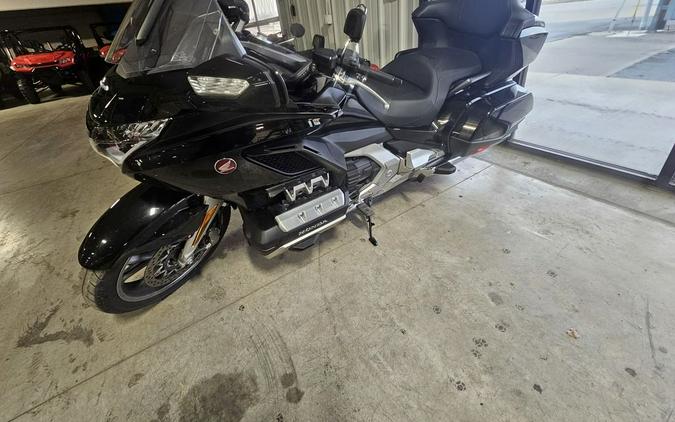 2019 Honda® Gold Wing Tour Darkness Black Metallic