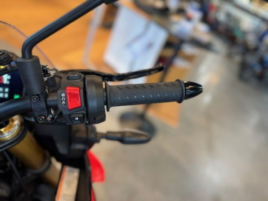 2026 Aprilia Tuono V4 Factory 1100