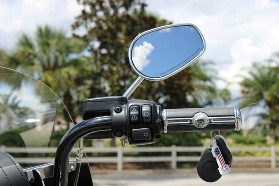 2018 Harley-Davidson FLHCS - Softail Heritage Classic 114