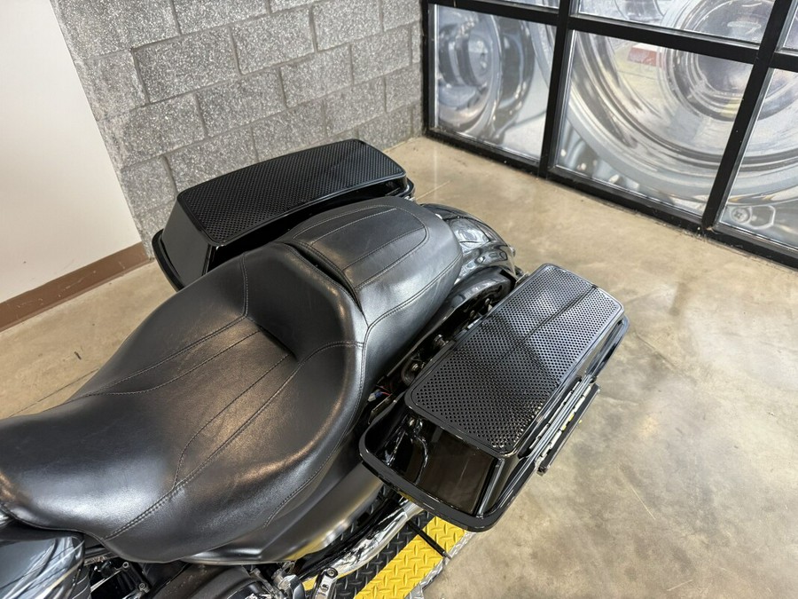 2012 Harley-Davidson® CVO™ Street Glide® FLHXSE