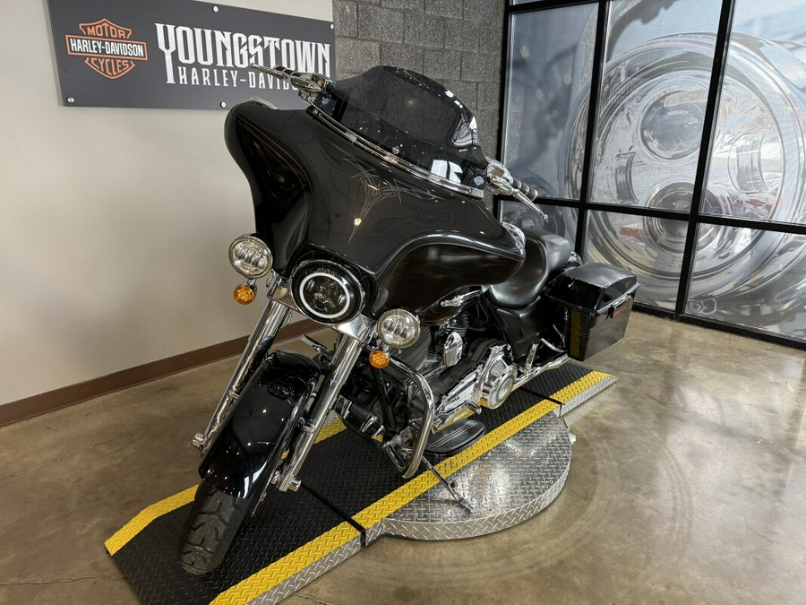 2012 Harley-Davidson® CVO™ Street Glide® FLHXSE