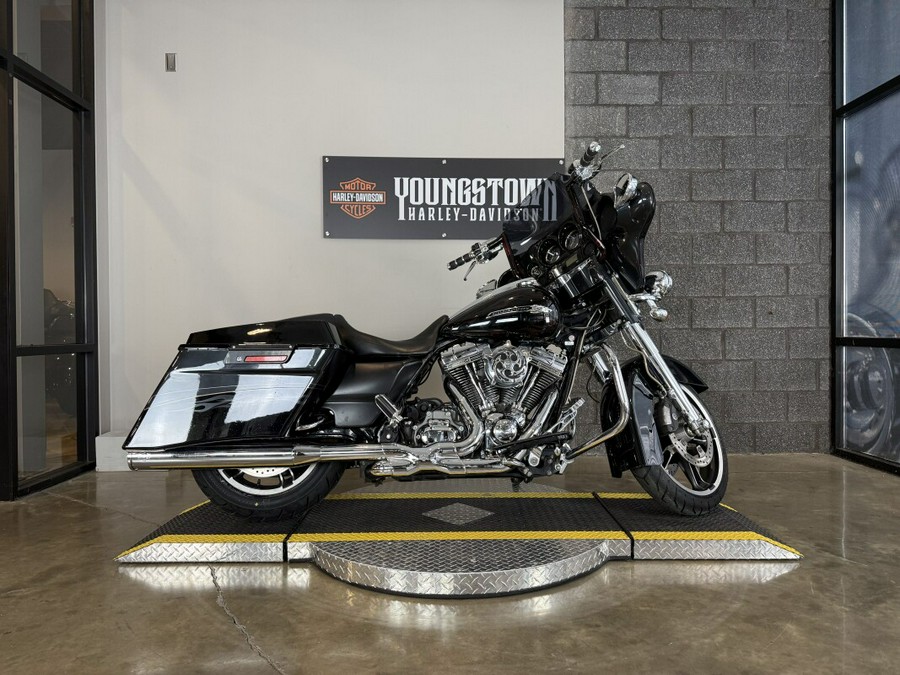 2012 Harley-Davidson® CVO™ Street Glide® FLHXSE