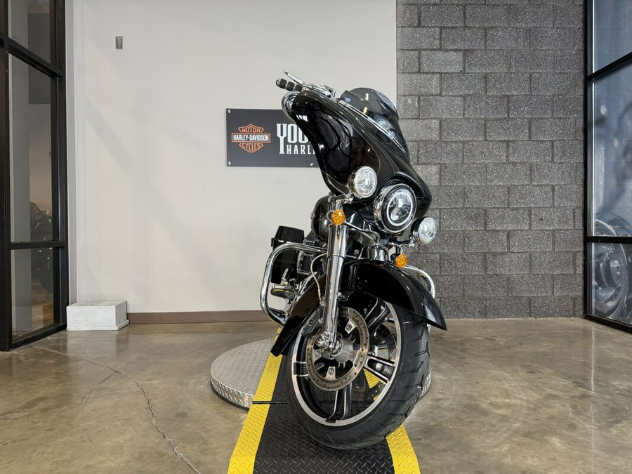 2012 Harley-Davidson® CVO™ Street Glide® FLHXSE