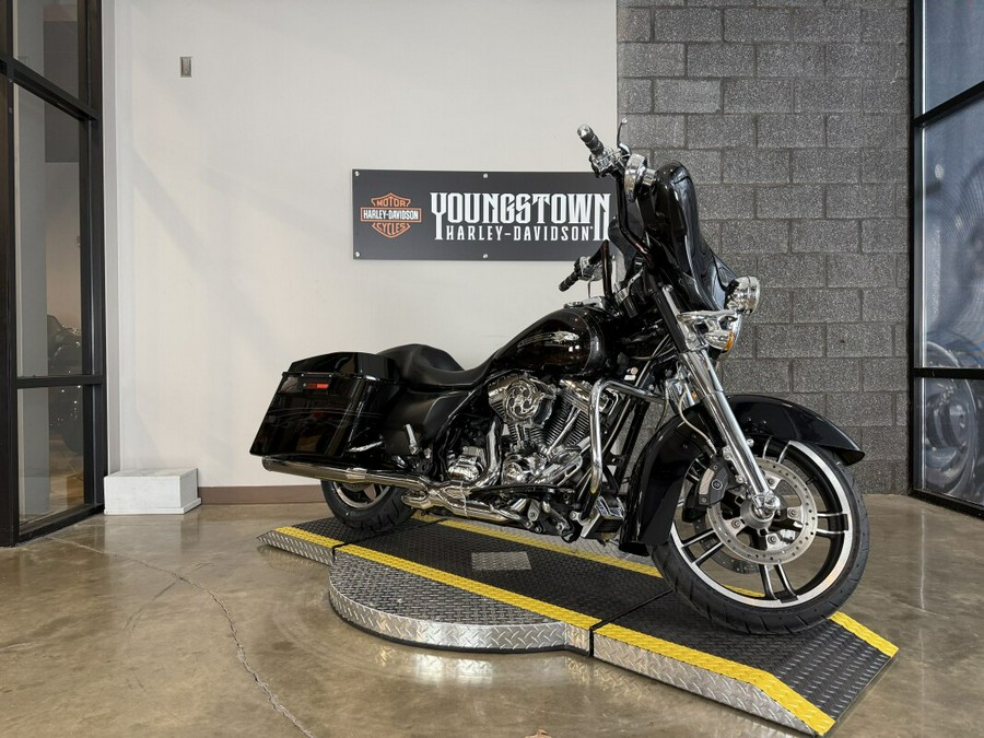 2012 Harley-Davidson® CVO™ Street Glide® FLHXSE