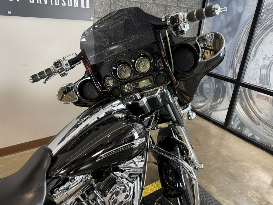 2012 Harley-Davidson® CVO™ Street Glide® FLHXSE