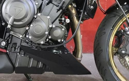 2027 Triumph Trident 800 Jet Black